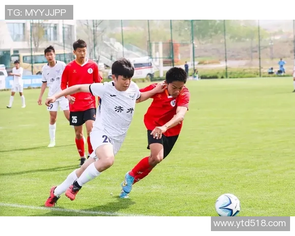 足球是值得的热爱与坚持让我们的人生更加精彩与丰富